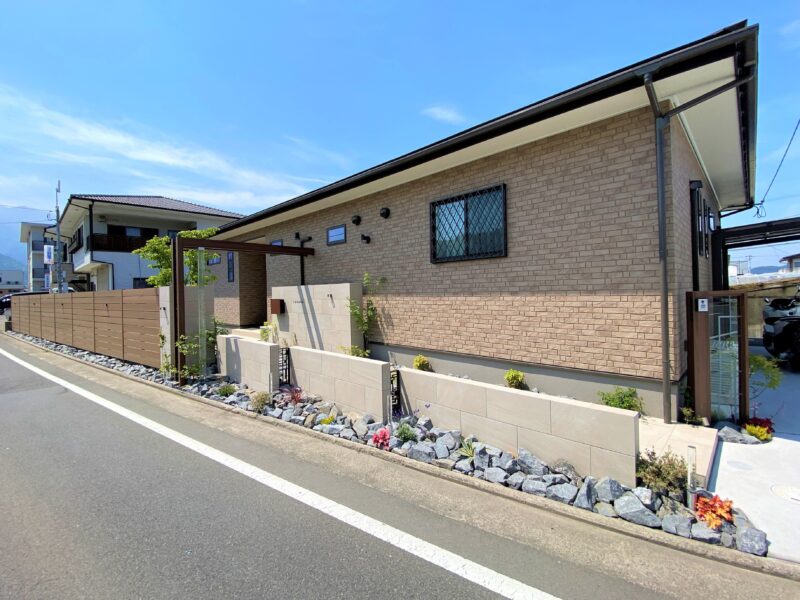 狭小地スペースを＋Gでお洒落にデザイン/愛媛県 新居浜市 外構エクステリア工事　　